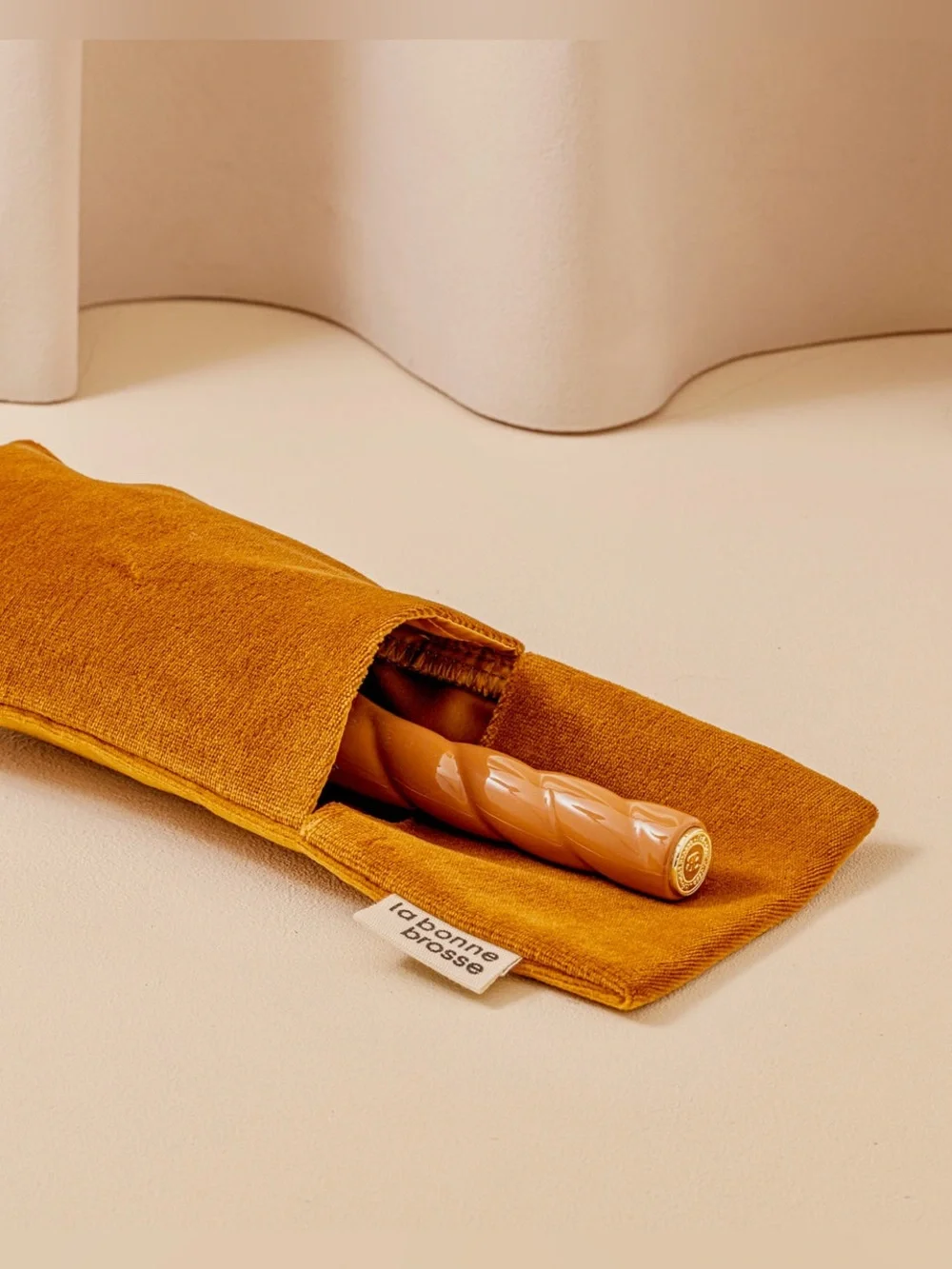 La Bonne Brosse N.02 The Care & Detangling HairBrush The Essential Terracotta
